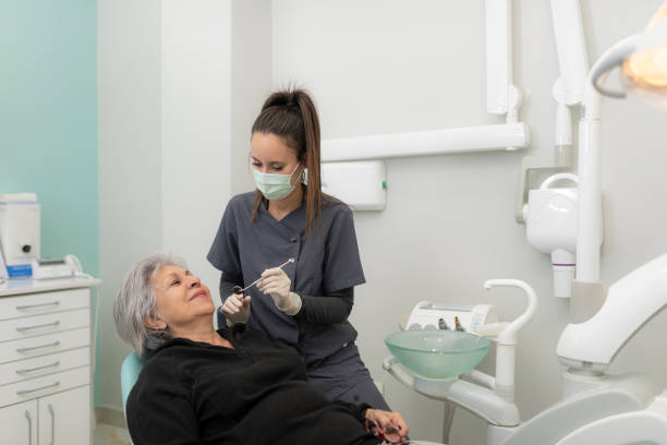 Best Weekend Emergency Dentist in Old Hill, CT